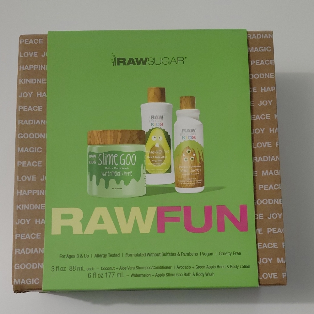 Raw Sugar Kids Bath Set - Green and White